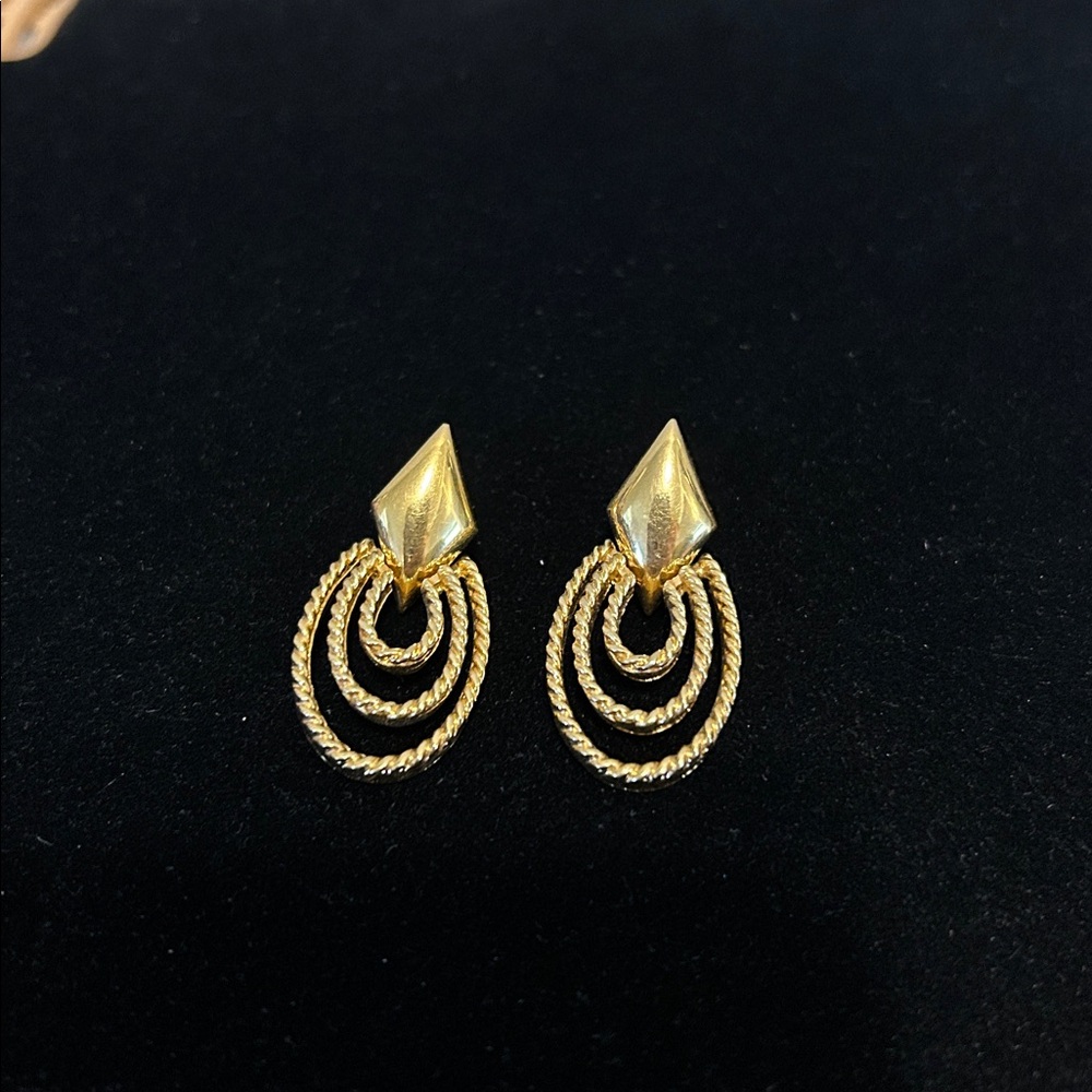 Vintage Monet Gold Tone Pendant Post‎ Earrings Art Deco